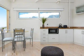 Newly Renovated Studio Apartment in Cape Town